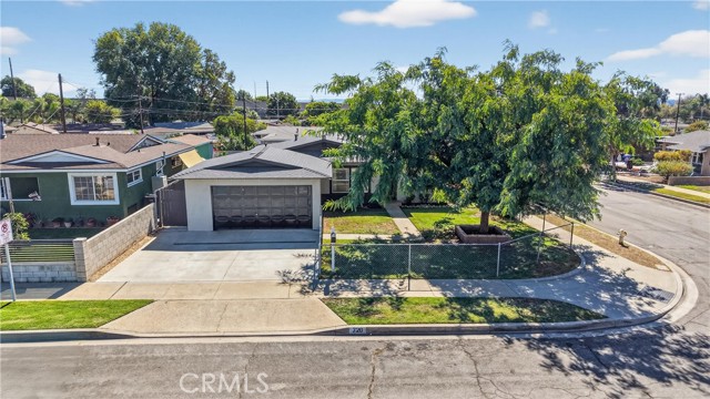 Detail Gallery Image 3 of 41 For 720 Toluca, Pomona,  CA 91767 - 3 Beds | 1/1 Baths