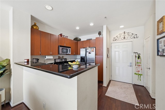 Detail Gallery Image 4 of 37 For 1801 E Katella #2096,  Anaheim,  CA 92805 - 1 Beds | 1 Baths