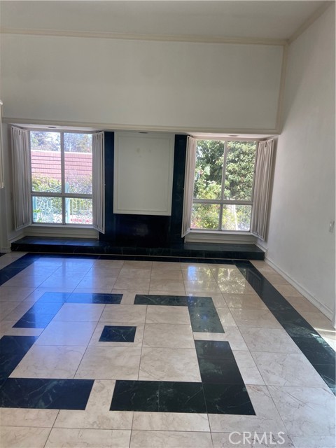17041 Escalon Drive, Encino CA: https://media.crmls.org/medias/023592b2-09ec-41e1-8cd0-52b4a61b7adb.jpg