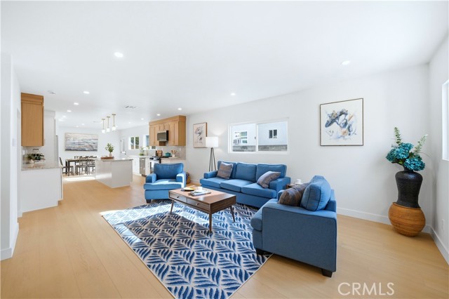 Detail Gallery Image 20 of 51 For 5104 8th Ave, Los Angeles,  CA 90043 - 4 Beds | 3 Baths