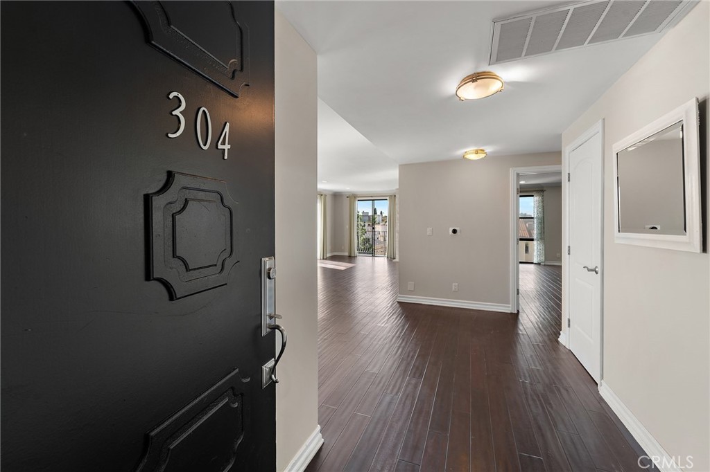 152 S Oakhurst Drive #304