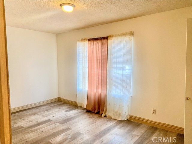 Detail Gallery Image 6 of 11 For 8616 N Loop Bld #1,  California City,  CA 93505 - 1 Beds | 1 Baths