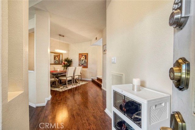 18730 Hatteras Street, Tarzana CA: https://media.crmls.org/medias/0236a18a-a928-4cef-928e-872f85018552.jpg