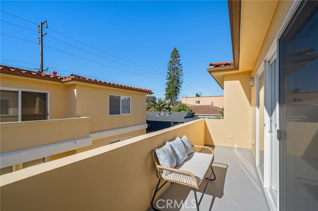 Detail Gallery Image 24 of 60 For 204 N Prospect #B,  Redondo Beach,  CA 90277 - 4 Beds | 3 Baths