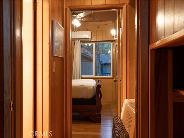 Detail Gallery Image 9 of 24 For 41959 Brownie Ln, Big Bear Lake,  CA 92315 - 5 Beds | 3/1 Baths