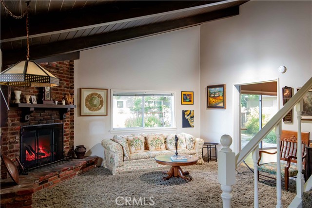 22654 Dolorosa Street, Woodland Hills CA: https://media.crmls.org/medias/02379a70-0b73-4ba4-a3c8-f8f4b5599435.jpg