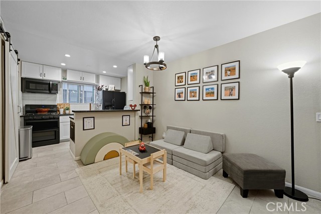 15225 Santa Gertrudes Avenue, La Mirada CA: https://media.crmls.org/medias/0237fad9-1854-420b-b378-47d7e7038b08.jpg