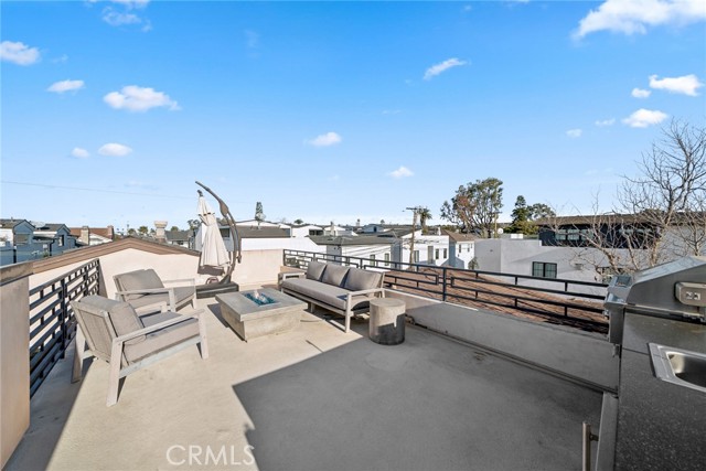 Detail Gallery Image 2 of 24 For 417 1/2 Poinsettia Ave, Corona Del Mar,  CA 92625 - 2 Beds | 2/1 Baths