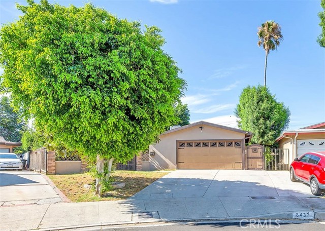 Detail Gallery Image 1 of 1 For 8437 Crebs Ave, Northridge,  CA 91324 - 4 Beds | 3 Baths