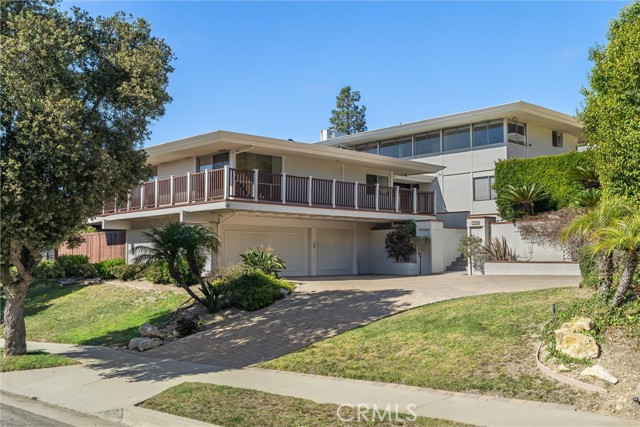 7206 Crest Road, Rancho Palos Verdes CA: https://media.crmls.org/medias/0238c141-4e4b-4372-8aa6-63efbdb59bae.jpg