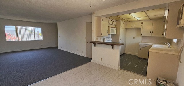 509 W San Marino Avenue, Alhambra CA: https://media.crmls.org/medias/0239afb9-5c11-43c7-89fd-86eb84ff6b83.jpg