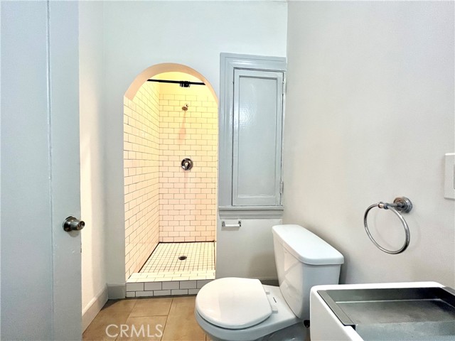 Detail Gallery Image 14 of 32 For 124 1/2 S Westmoreland Ave #1/2,  Los Angeles,  CA 90004 - 2 Beds | 2 Baths