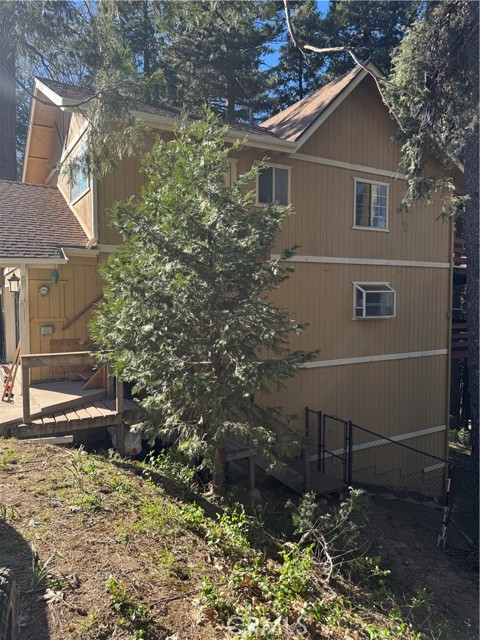 Detail Gallery Image 4 of 25 For 21564 Jobs Peak, Cedarpines Park,  CA 92322 - 3 Beds | 2/1 Baths