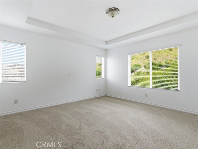 Detail Gallery Image 16 of 36 For 29436 Shannon Ct, Canyon Country,  CA 91387 - 4 Beds | 2/1 Baths