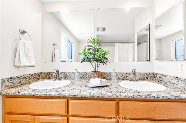 18202 Foss Lane, Huntington Beach CA: https://media.crmls.org/medias/023c0d69-0e39-408f-b442-3cd1ccbabb53.jpg