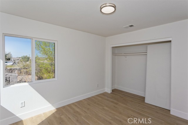 Detail Gallery Image 28 of 38 For 12596 Glen Canyon, Victorville,  CA 92395 - 5 Beds | 3 Baths