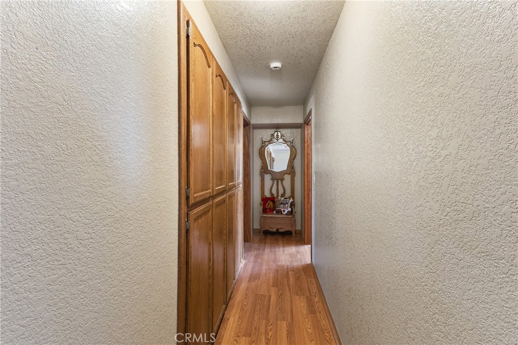 https://media.crmls.org/medias/023e0a64-283b-4a53-aab6-344c2fe68ddb.jpg?preset=X-Large