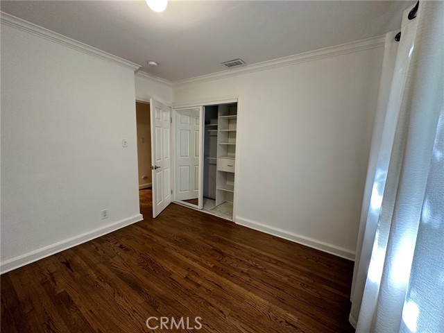 Detail Gallery Image 11 of 36 For 18406 Bessemer St, Tarzana,  CA 91335 - 3 Beds | 2 Baths