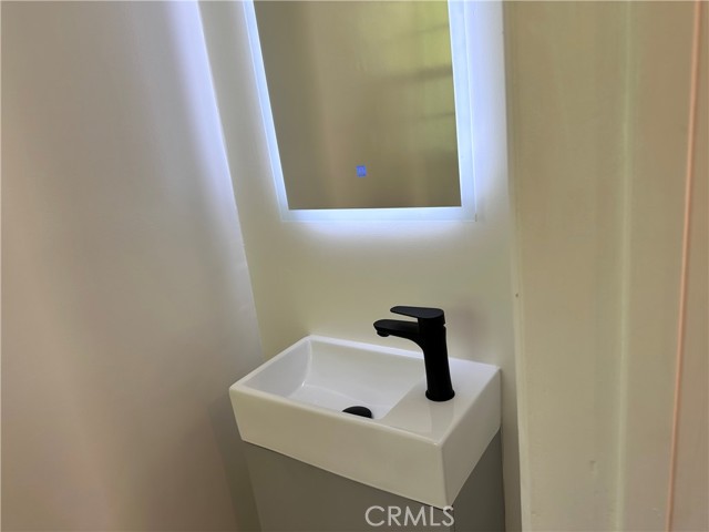 5369 Topeka Drive, Tarzana CA: https://media.crmls.org/medias/023e97e7-7dab-4008-92e2-66d5dd658486.jpg