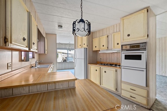 Image 18 of 27 For 54999 Martinez Trail  107