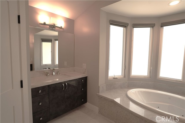 2615 Temple Hills Drive, Laguna Beach CA: https://media.crmls.org/medias/023fbe07-78a4-40bd-adc7-812513b34a73.jpg