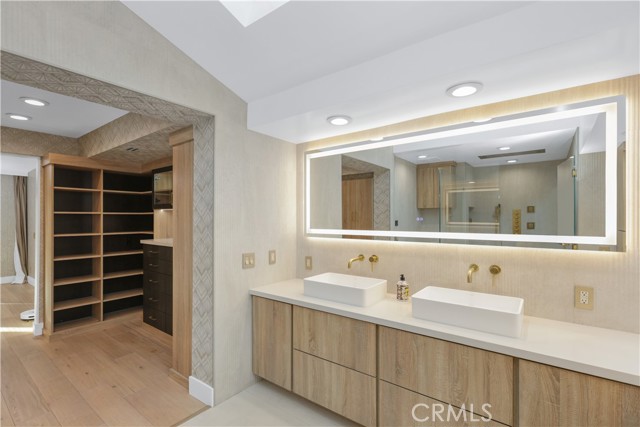 Detail Gallery Image 11 of 40 For 18826 Winnwood, Santa Ana,  CA 92705 - 3 Beds | 2 Baths