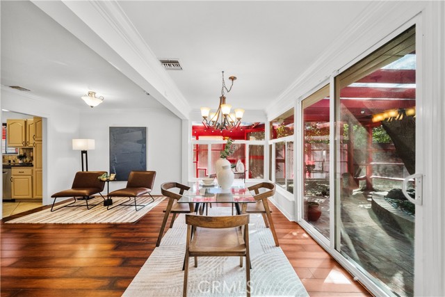 Detail Gallery Image 10 of 38 For 7819 Encino, Northridge,  CA 91325 - 3 Beds | 2 Baths