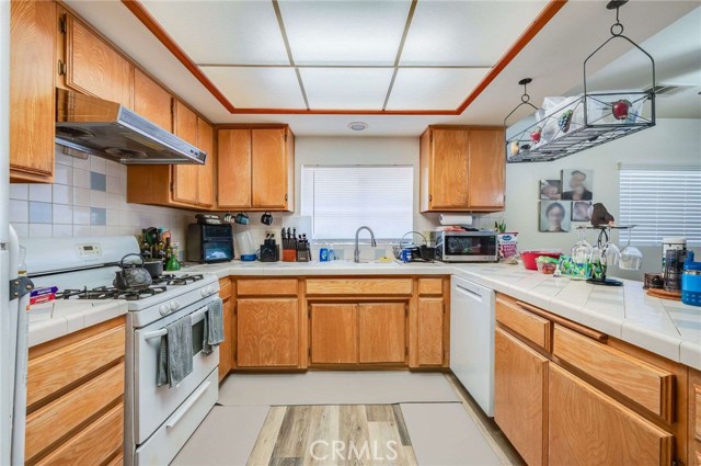 Detail Gallery Image 24 of 40 For 3215 Sherwood Ave, Alhambra,  CA 91801 - 5 Beds | 3 Baths