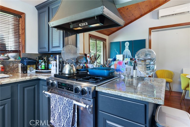 2642 Westminster Place, Costa Mesa CA: https://media.crmls.org/medias/0241fe9b-efb5-48be-a145-65f0b710091b.jpg