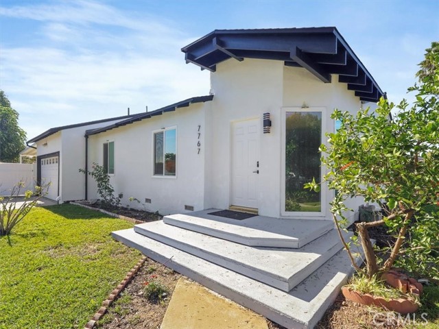 Front Image Thumbnail for CRSR25258008