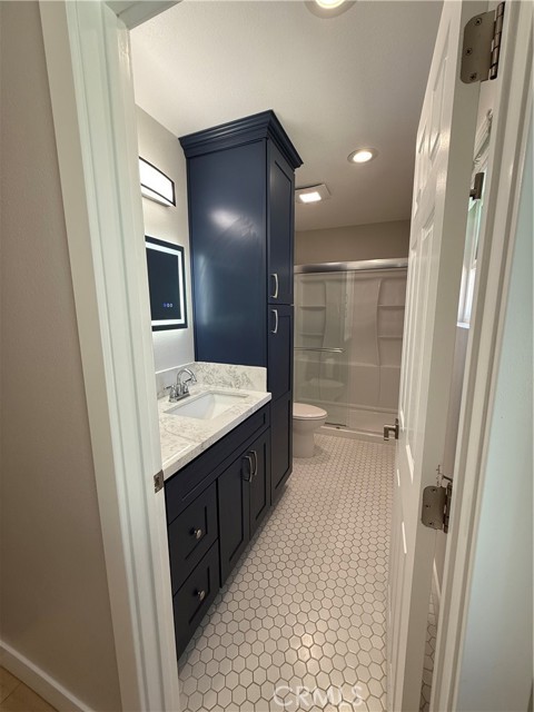 Image 36 of 66 For 824 Dune