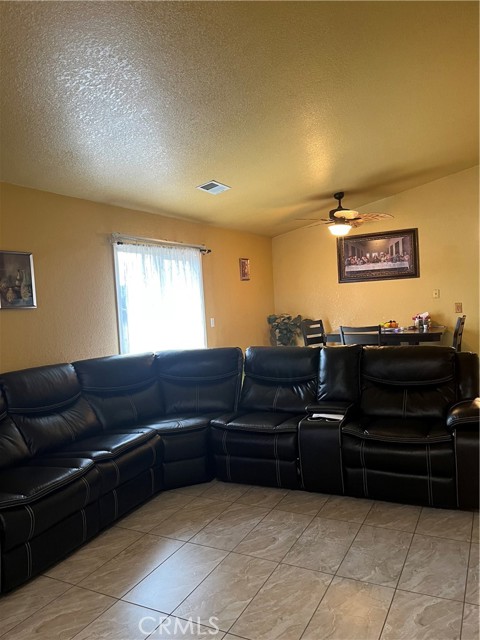 Detail Gallery Image 5 of 14 For 1395 Vine St, Atwater,  CA 95301 - 3 Beds | 2 Baths