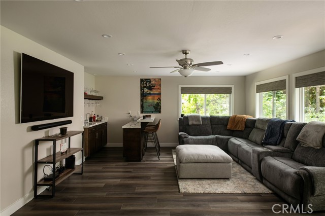 27843 Peninsula N Drive, Lake Arrowhead CA: https://media.crmls.org/medias/024348b2-9ec2-4ea2-b4b2-d50f11876c3c.jpg