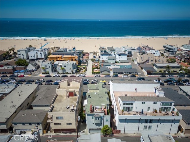 302 Hermosa Ave, Hermosa Beach, California 90254, 3 Bedrooms Bedrooms, ,2 BathroomsBathrooms,Residential,Sold,Hermosa Ave,SB22170043