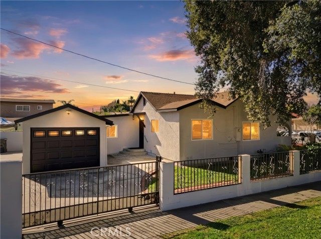 Detail Gallery Image 6 of 44 For 2101 S Hickory, Santa Ana,  CA 92707 - 3 Beds | 2 Baths