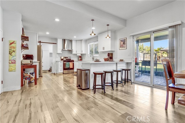Detail Gallery Image 10 of 17 For 8308 Jason Ave, West Hills,  CA 91304 - 4 Beds | 2/1 Baths