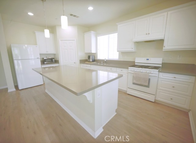 25382 Rocking Horse Court, Menifee CA: https://media.crmls.org/medias/02448bbd-8caf-4df0-b68e-01ba12a855aa.jpg