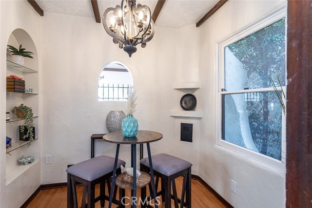 130 Claremont Avenue, Long Beach CA: https://media.crmls.org/medias/0245721a-4aae-45fe-8d9c-9654448ff764.jpg