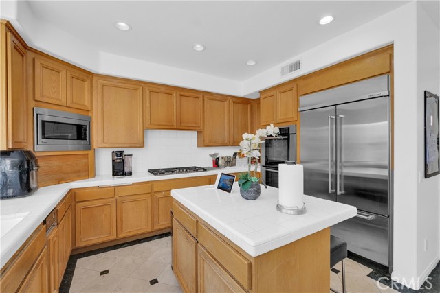 Detail Gallery Image 22 of 62 For 515 Chippendale Ave, Simi Valley,  CA 93065 - 5 Beds | 4 Baths