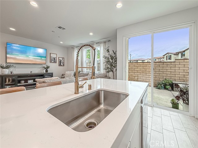 Detail Gallery Image 15 of 73 For 246 San Miguel Island Dr, Camarillo,  CA 93012 - 4 Beds | 2/1 Baths