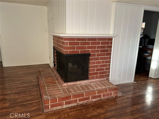 Detail Gallery Image 4 of 26 For 1215 Coronet, Pasadena,  CA 91107 - 2 Beds | 2 Baths