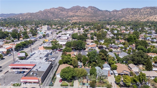 10321 Owensmouth Avenue, Chatsworth CA: https://media.crmls.org/medias/0246db5d-978b-46f6-aced-4c86182ed52e.jpg