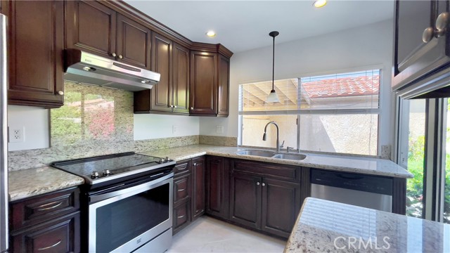 Detail Gallery Image 3 of 23 For 19535 Rinaldi St #44,  Porter Ranch,  CA 91326 - 3 Beds | 2 Baths