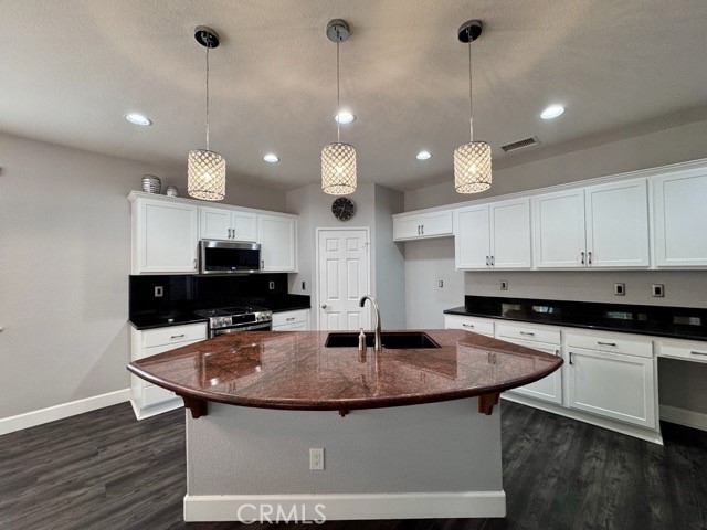Detail Gallery Image 13 of 51 For 35889 Wolverine Ln, Murrieta,  CA 92563 - 3 Beds | 3 Baths