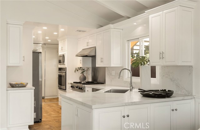 Detail Gallery Image 12 of 28 For 216 Poppy Ave, Corona Del Mar,  CA 92625 - 3 Beds | 2 Baths