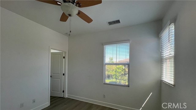 80 Quill, Irvine CA: https://media.crmls.org/medias/024863fd-52a3-4513-a2b9-57c5a0191713.jpg
