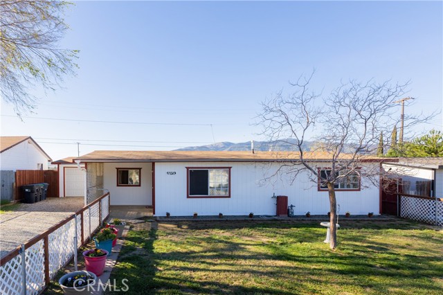 Detail Gallery Image 2 of 39 For 49513 Michael, Tehachapi,  CA 93561 - 2 Beds | 1 Baths