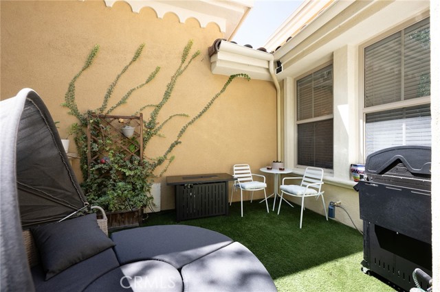 Detail Gallery Image 3 of 26 For 189 Groveland, Irvine,  CA 92620 - 2 Beds | 2/1 Baths