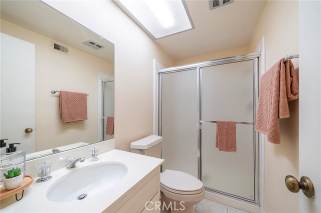 33 Oaktree Lane, Rolling Hills Estates, California 90274, 2 Bedrooms Bedrooms, ,3 BathroomsBathrooms,Residential,Sold,Oaktree,OC22217896