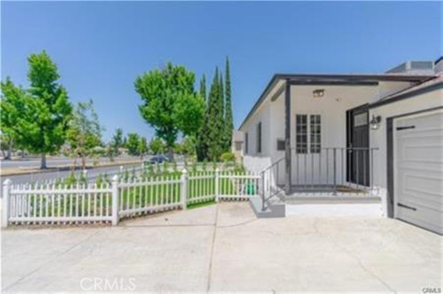 5840 White Oak Avenue, Encino CA: https://media.crmls.org/medias/0248d802-0457-46d3-a88c-0605a274db40.jpg